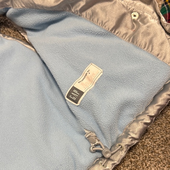 GAP Metallic Silver Vest with Light Blue Lining - Picture 11 of 13